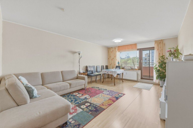 Wohnzimmer B�blingen Etagenwohnung Ca. 5,8 % Mietrendite - 2 Zimmer Wohnung in B�blingen