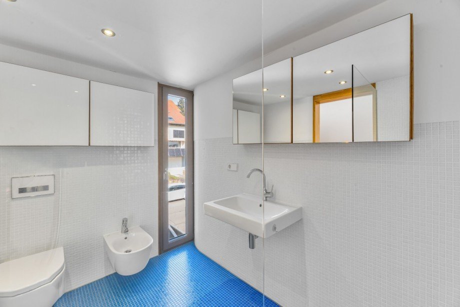 Badezimmer im OG B�rohaus Winnenden